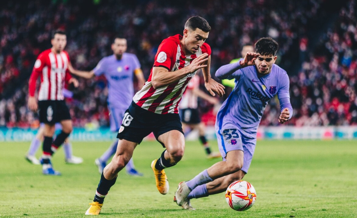 金年会法兰克福发布备战花絮，集结日官宣签约，国王杯任务艰巨，控场能力受关注的简单介绍