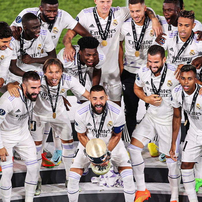 金年会今夜里昂备战欧超杯葡萄牙体育集结日强势反弹，蒂姆连续二十场比赛得分超过伤愈复出瞬间刷屏的简单介绍